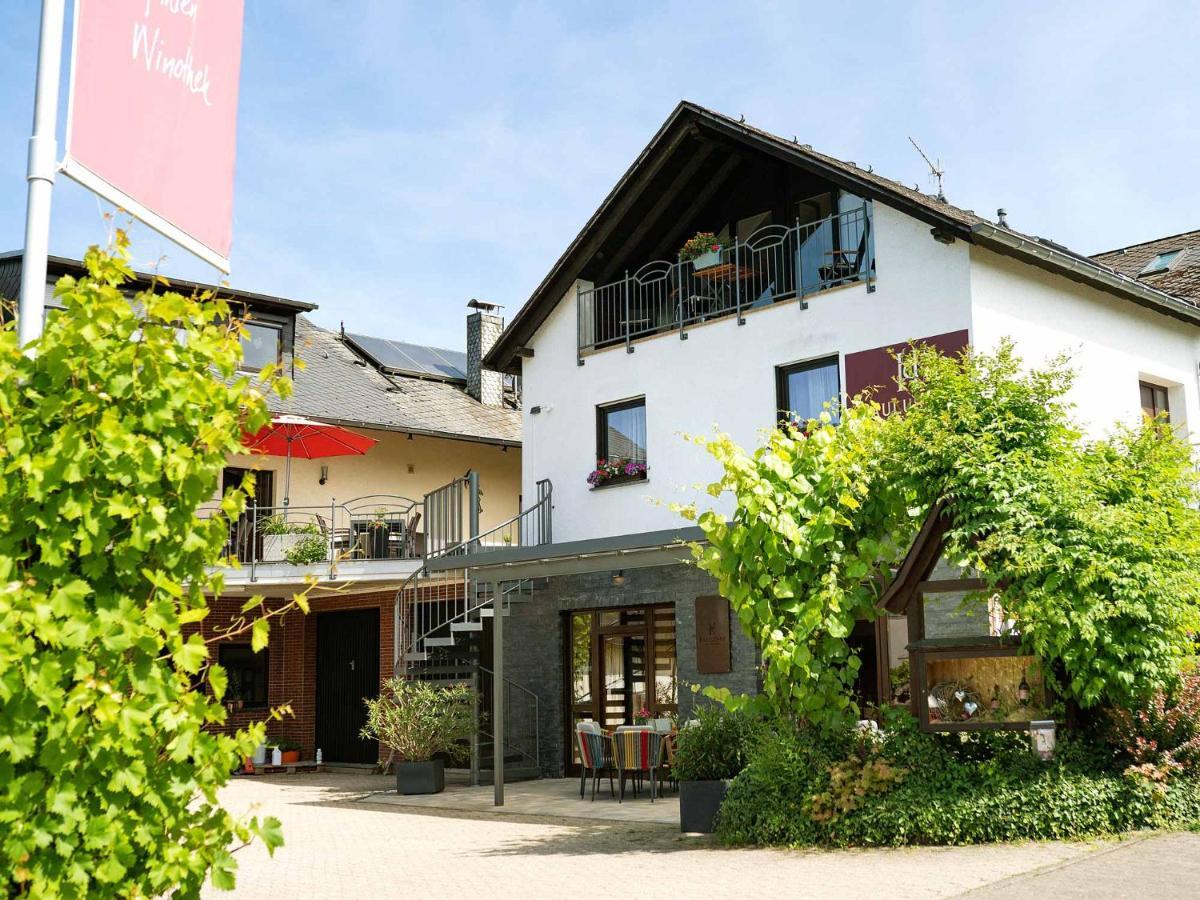 Wein & Wohngut Paulushof Hotel Punderich Exterior photo